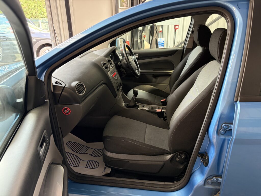 2009 Ford Focus 1.6 Zetec 5dr